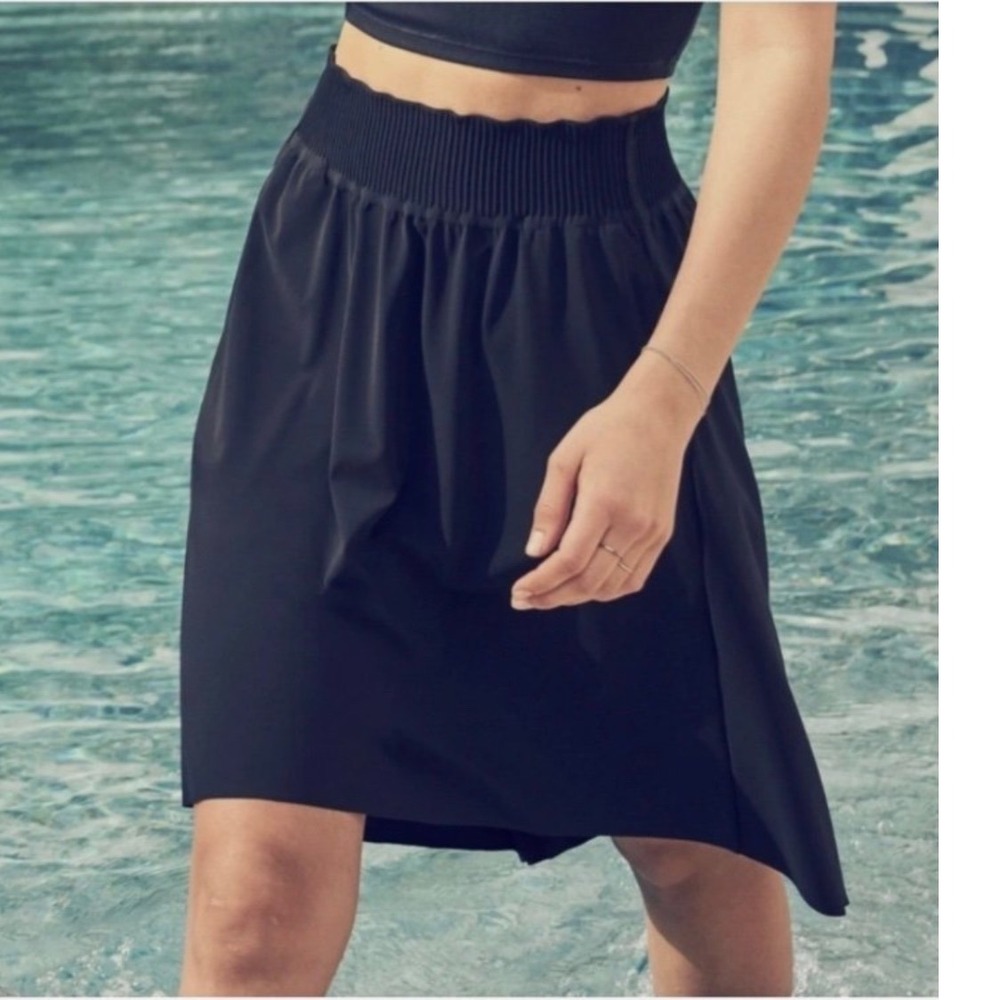 Athleta Cosmic Skirt Black High-Low Ribbed Waistband XS‎ Pockets Travel Casual